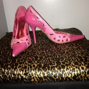Beautiful pink pumps by Bakers.