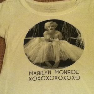 Marilyn Monroe tee