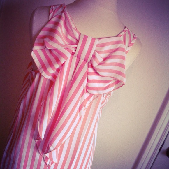 ** SOLD ** SALE Pink & White Striped Bow Back Top - Picture 3 of 4