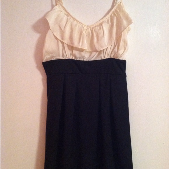 🚨Reduced!!! Black and cream dress