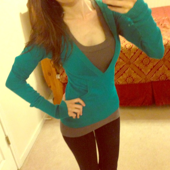 * SOLD * Comfy Blue Hooded Sweater NWOT