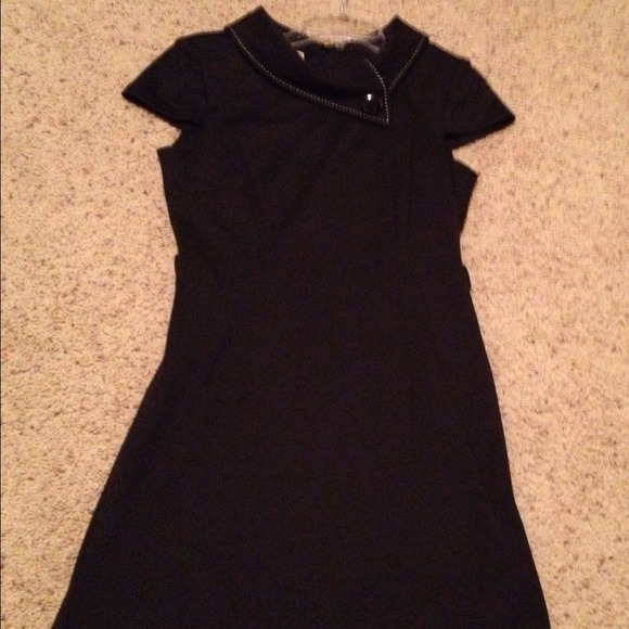 🚫Sold🚫Black dress w white stitching