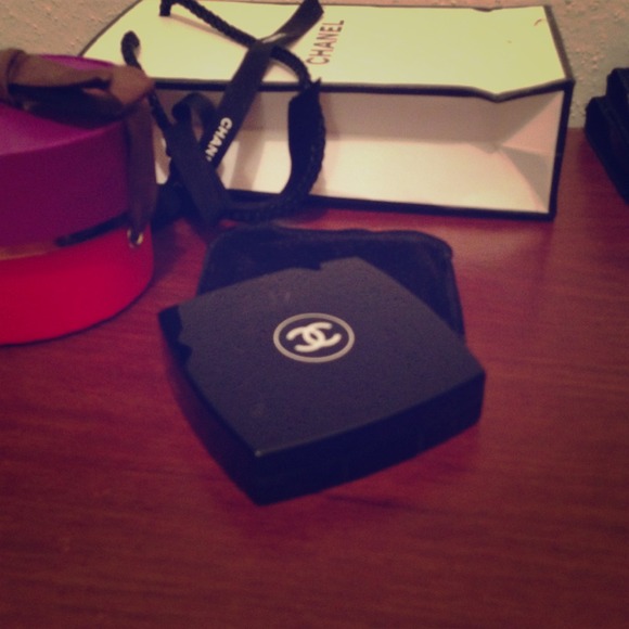 Chanel Blush 10 Tweed Pink