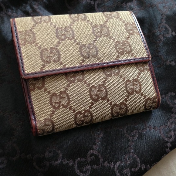 Gucci French purse