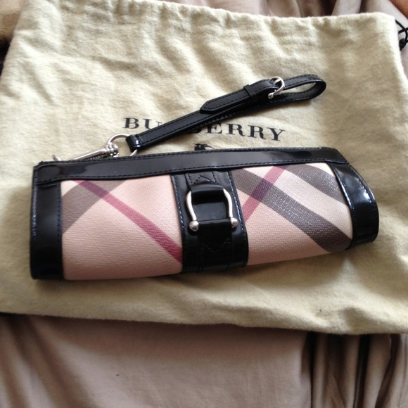 Burberry clutch - Picture 1 of 2