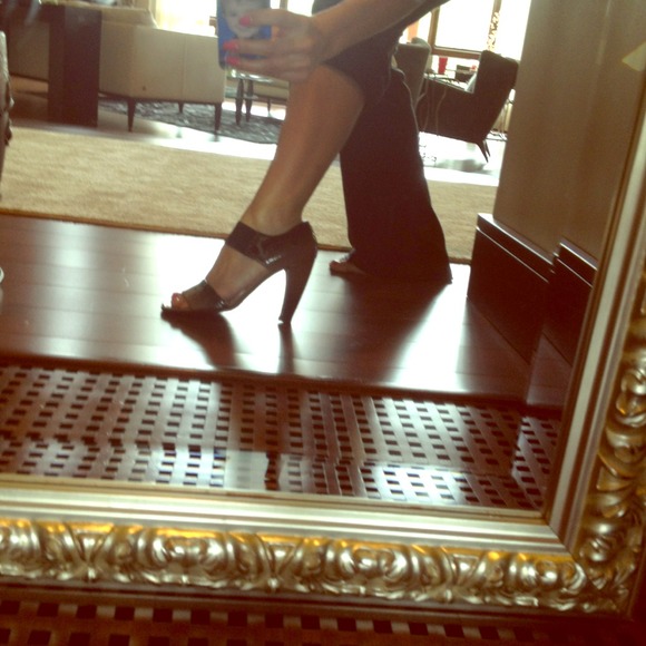 PRADA 38.5 - Picture 1 of 4
