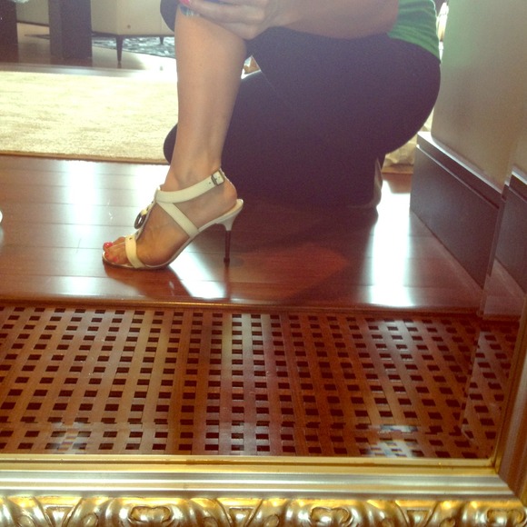 Manolo Blahnik 38.5