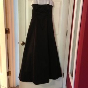 Black and white strapless formal dress