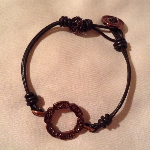 Accessories - Picture 2 of 4