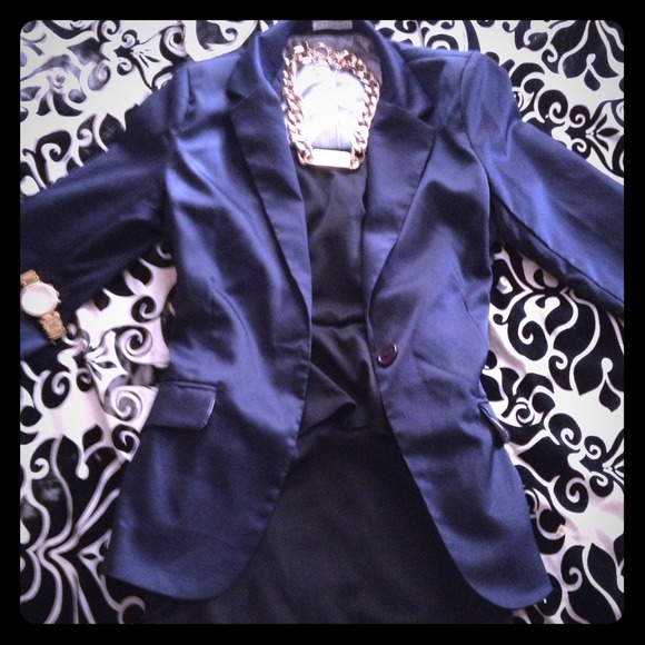🔴SOLD🔴🔵🔵Navy blue blazer!🔵🔵