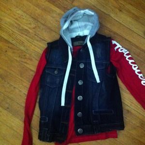 Sleeveless Vest With Hoodie Hoodie Is Detachable