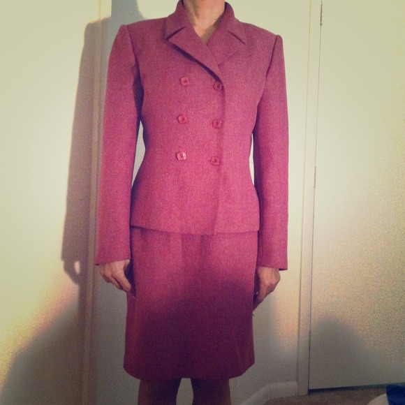 Double breasted pink suit, size 4petite