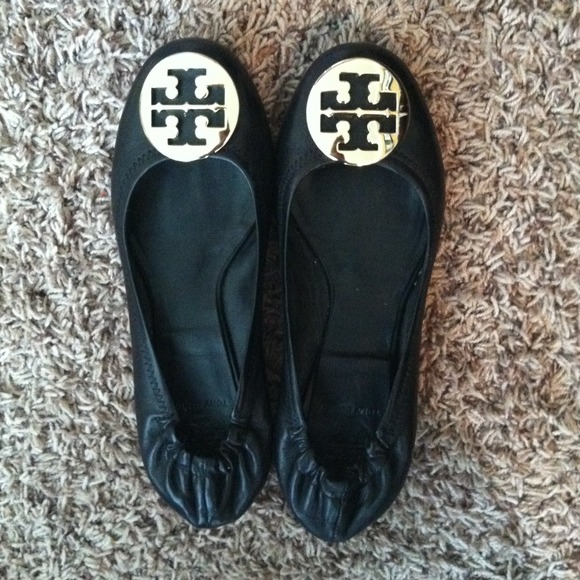 ✨✨FINAL SALE✨✨✨ Black Reva Tory Burch flats!!!