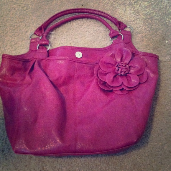 Super cute flower handbag! 🌸