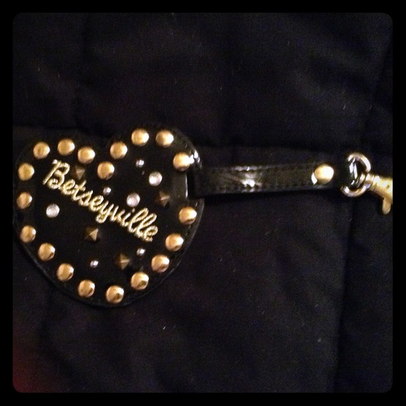 Bestsey Johnson Luggage tag