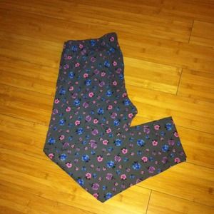 Flower print calf length leggings