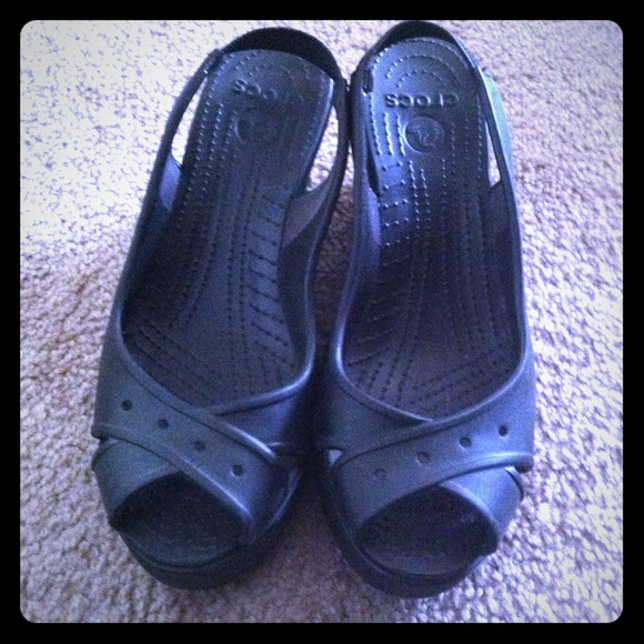 ✨Croc Wedge shoes✨REDUCED!!