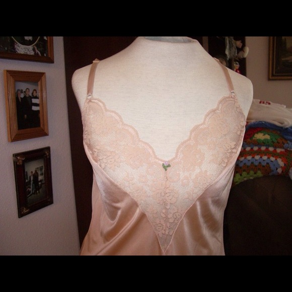 Vintage slip. Size S/M. - Picture 1 of 2