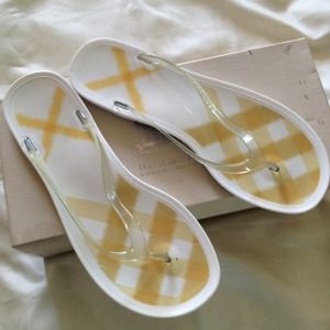 Burberry Jellie thong sandal!