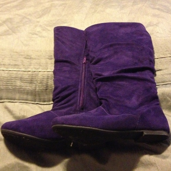 Purple suede boots