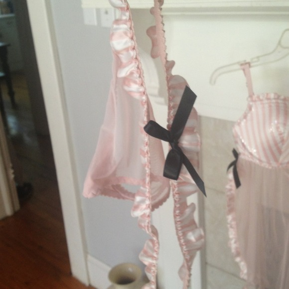 🚫SOLD SEXY VS lingerie. Sequined. Matching thong. - Picture 2 of 4