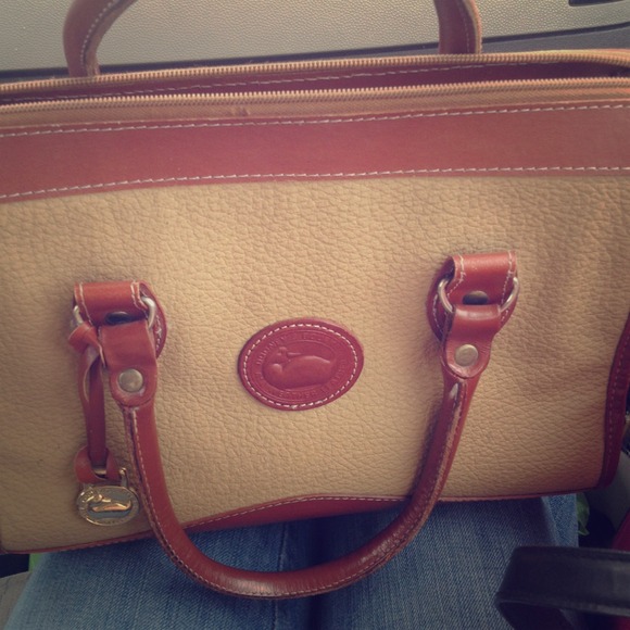 ✨Vintage✨Dooney&Bourke AWL Tan/Taupe Purse