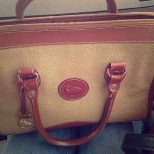 ✨Vintage✨Dooney&Bourke AWL Tan/Taupe Purse