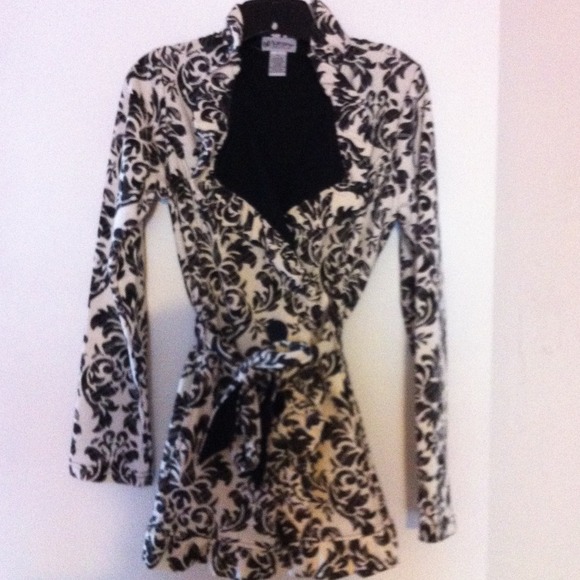 Black & White spiral jacket