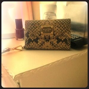 MICHAEL Michael Kors iPhone 4 Wristlet, Python