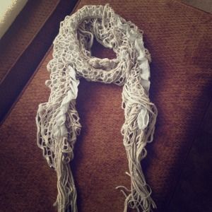 🎈Sold in trade!🎈 Fun feminine scarf!