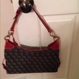 Authentic Dooney & Bourke Signature Purse