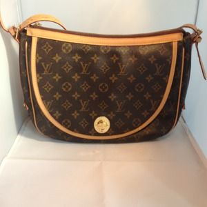 Louis Vuitton cross body
