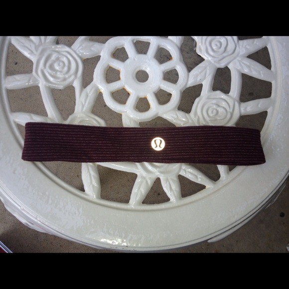 Lululemon 3 headbands! Reserved 🎉
