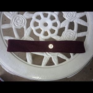 Lululemon 3 headbands! Reserved 🎉