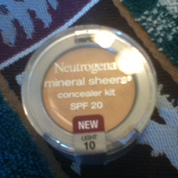 Light concealer