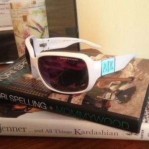 ARMANI EXCHANGE Sunglasses