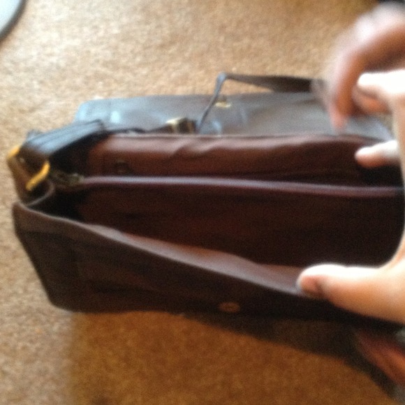 Leather Donney & Bourk brown bag fits iPad - Picture 2 of 3