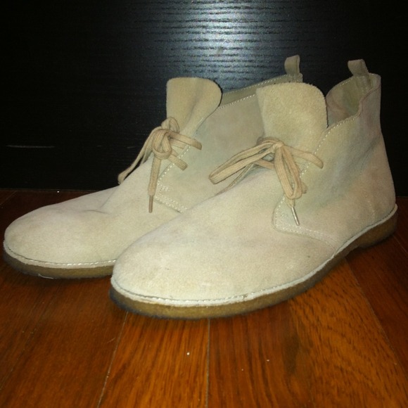 Men's leather dress shoes.