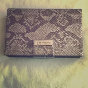 Hold for @ktorrez90 Laura Mercier Eye Palette ! 💄