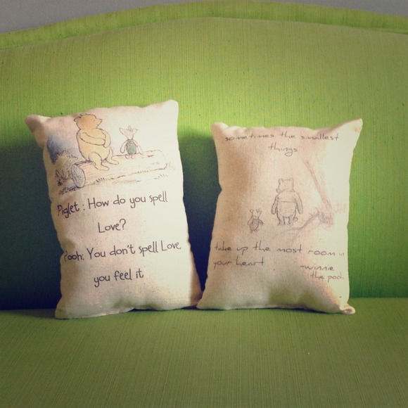 ✨RESERVED✨ bundle of 2 pooh pillows for @kkbella
