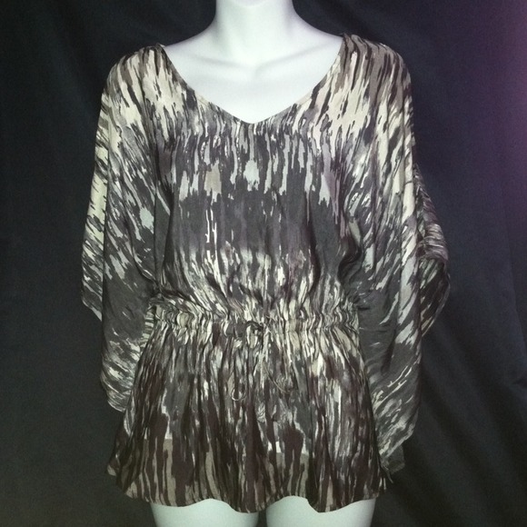 Express Cold Shoulder Top