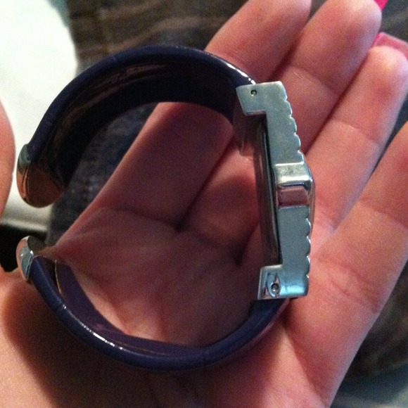 Cuff watch - Picture 3 of 3