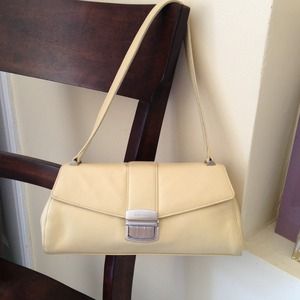 Reduced Ellen Tracy leather handbag.