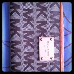 Micheal Kors Wallet
