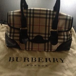 ❌SOLD ❌Authentic Burberry bag! Good condition!
