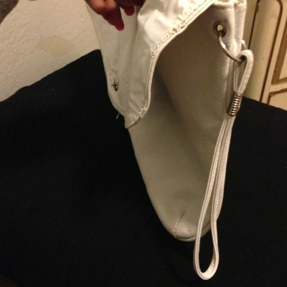 Vintage Clutch by Bag Bazaar - Picture 4 of 4