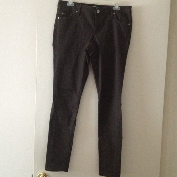 🔲SOLD🔲 Grey/Green Express skinny jeans