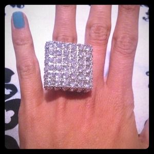 Fun Blingy Stretchy Ring 💍💍