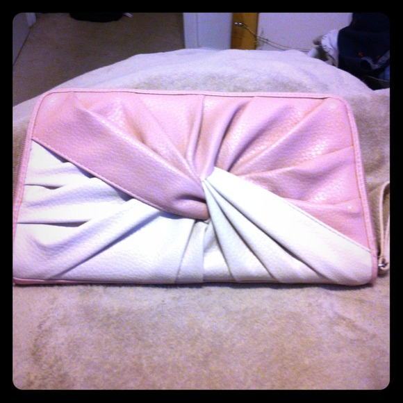 💟Jessica Simpson Clutch💟$reduced!
