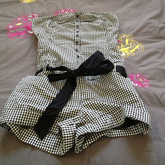 Sold in bundle Sexy Black & white gingham jumper